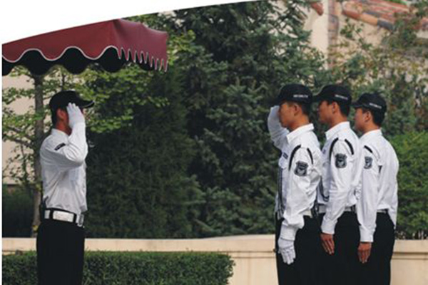 不同的无锡保安公司具有不同的实力规模故为确保人身安全可选择规模大的公司
